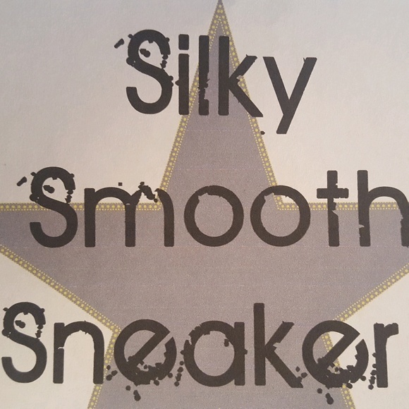 silkysmoothsnkr
